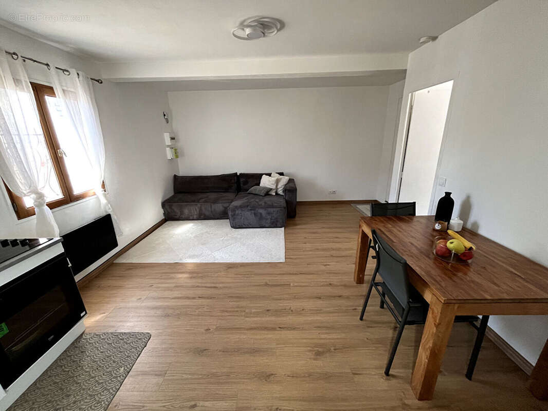 Appartement à LES MUREAUX