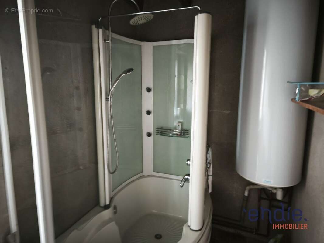 Maison à THENEUILLE