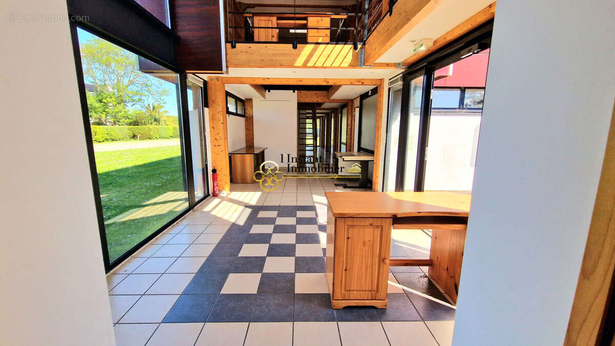 Commerce à PLOUGASNOU