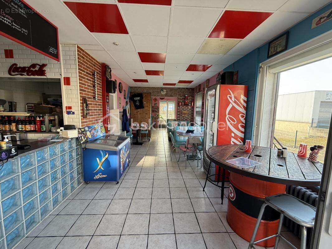 Commerce à LE TRAIT