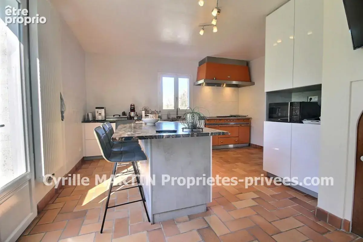 Propriété d'exception en Sologne - Longère de 292m² avec piscine intérieure sur 7,8 hectares - photo 10