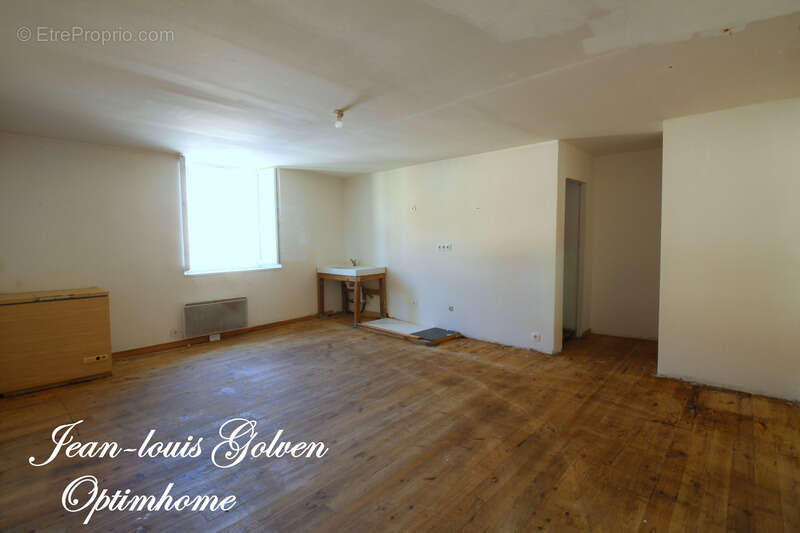 Appartement à TOURNEMIRE