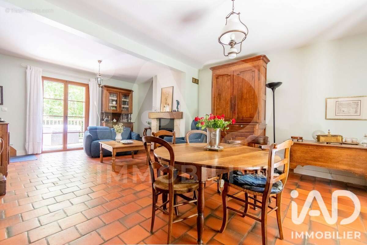 Maison 163 m² à Saint-Sulpice-De-Pommeray  - photo 5