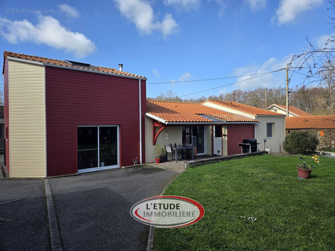 Photo 1 - Maison à SAINTE-PAZANNE