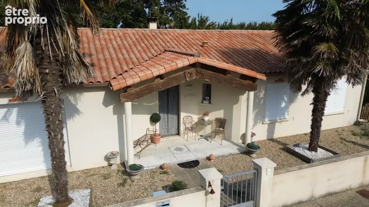Maison traditionnelle à vendre 7 pièces MATHA (17) - photo 3