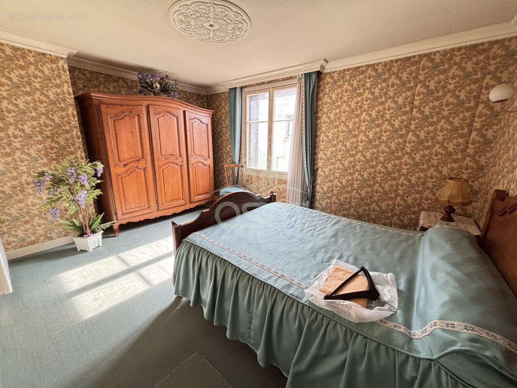 Maison à SAINTE-MAURE-DE-TOURAINE