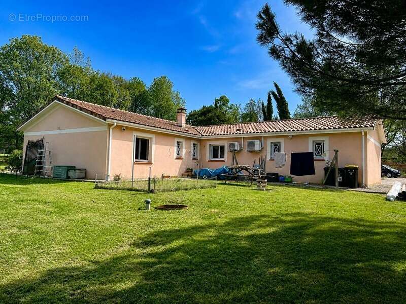 Maison plain-pied avec local indépendant de 106 m² sur superbe parc de 10 000 m² – Birac-sur-Trec (47) - photo 2