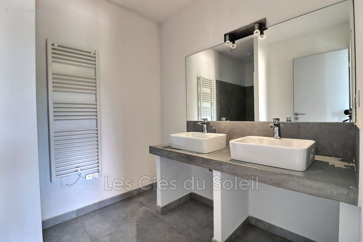 Maison 81 m² à Flassans-Sur-Issole  - photo 9