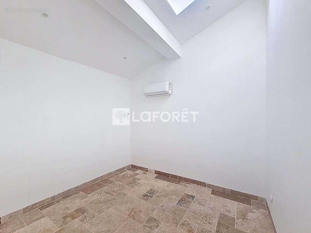 Appartement à RILLIEUX-LA-PAPE