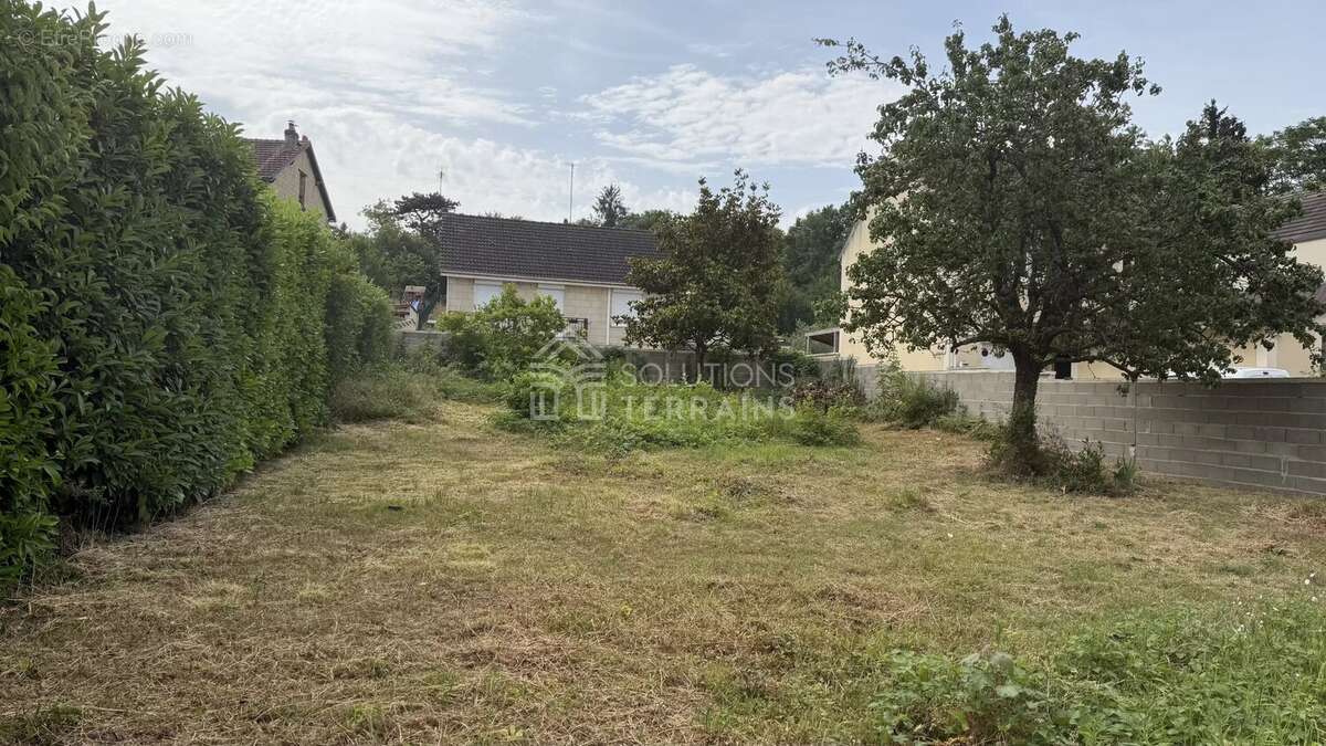 Terrain à SAINT-OUEN-L'AUMONE