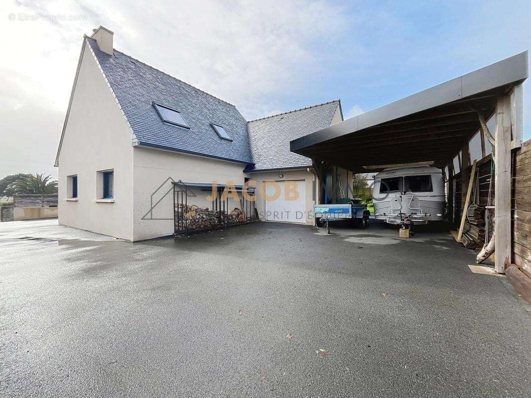 Maison à LANNILIS