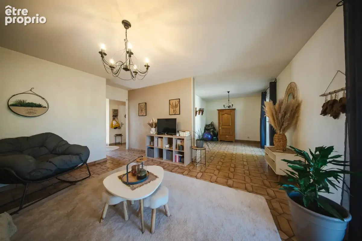 Maison 6 pièces 110 m² à vendre à Ennezat (63720) - photo 3