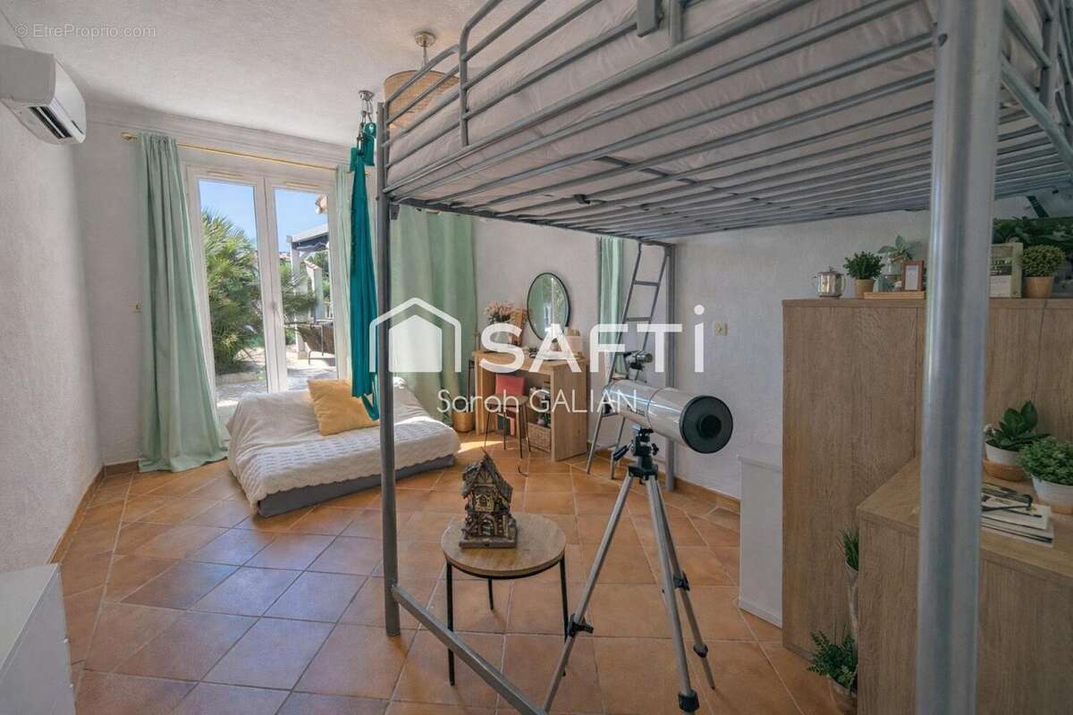 Photo 8 - Maison à ROQUEBRUNE-SUR-ARGENS