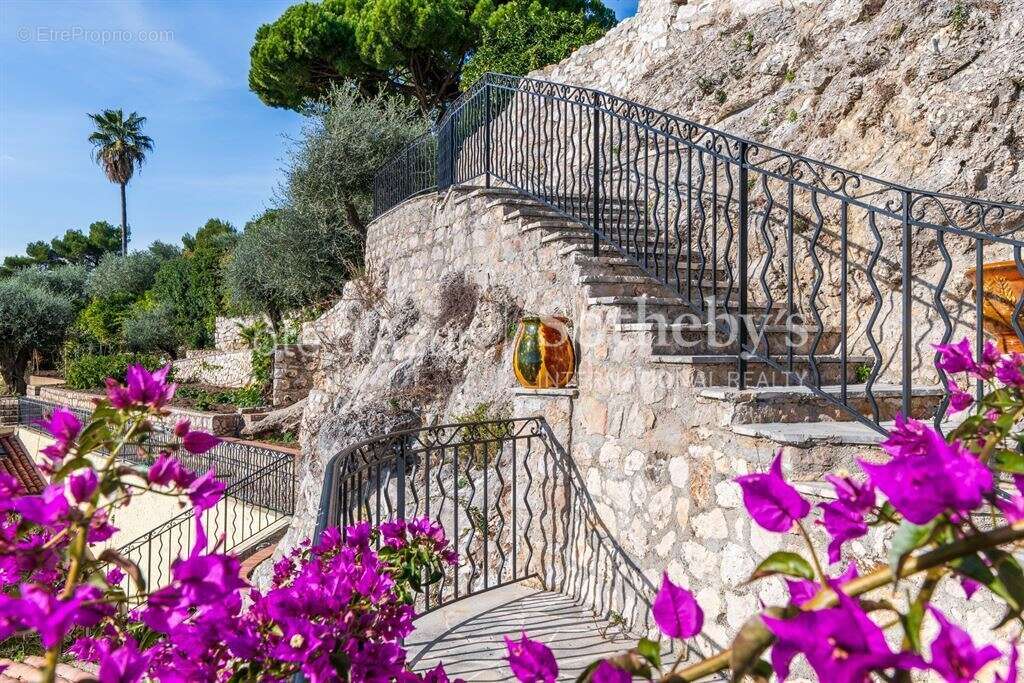 Villefranche-sur-Mer villa en domaine privé avec vue mer panoramique - photo 22