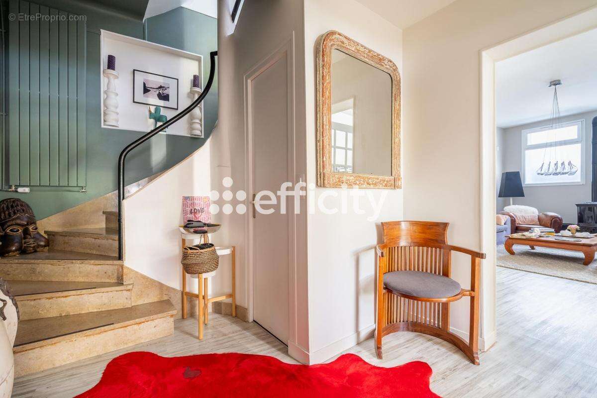 Maison à MONTREUIL