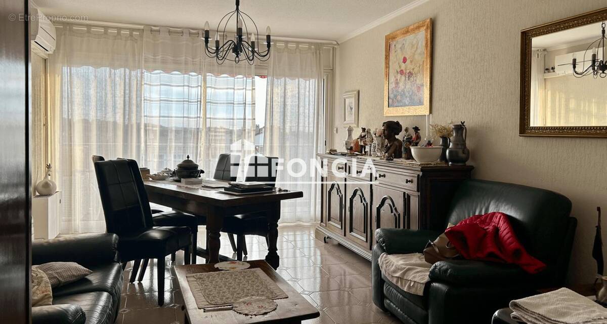 Appartement à SALON-DE-PROVENCE
