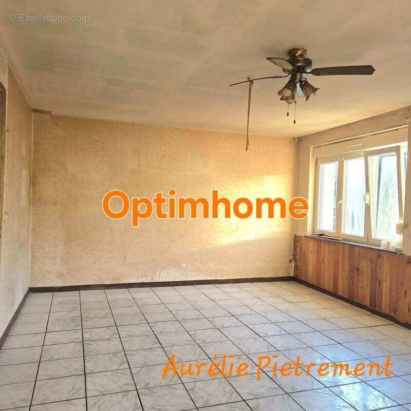 Maison à FRANCHEVAL