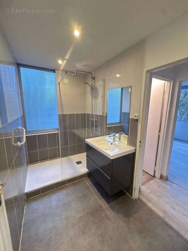 Appartement à BOUSSY-SAINT-ANTOINE