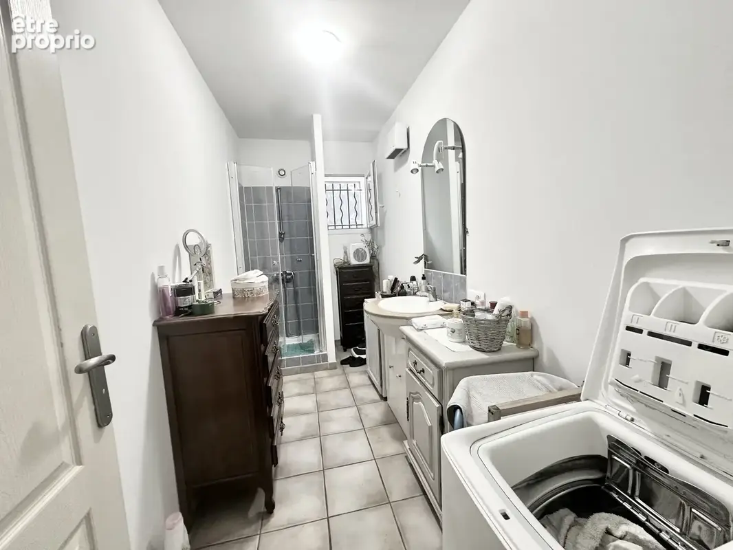 Appartement 49m2 de type 2 SENAS - photo 5