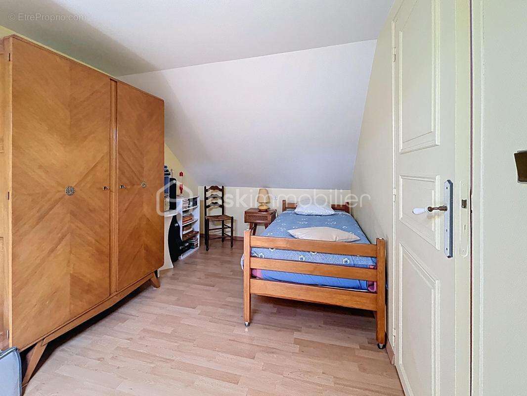 Maison à SAINT-PIERRE-LES-NEMOURS