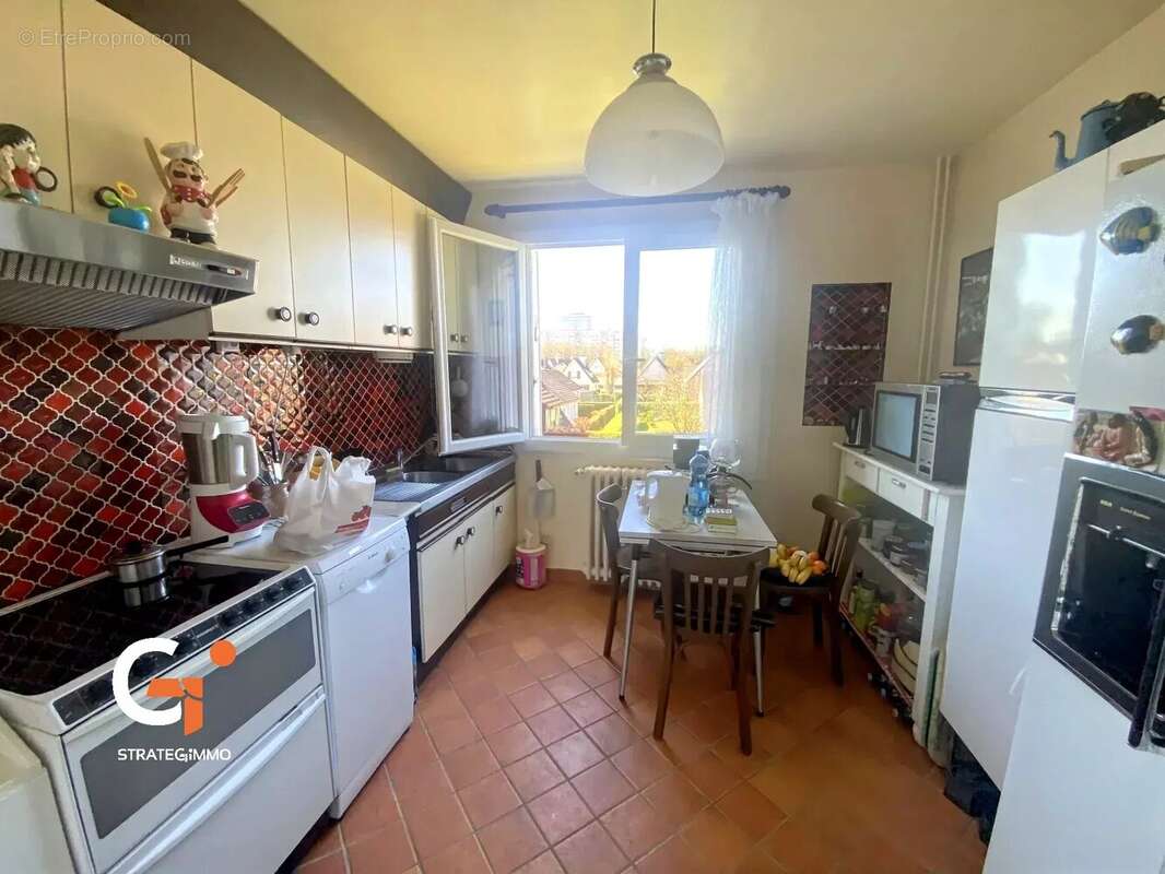 Appartement à SAINT-ETIENNE-DU-ROUVRAY