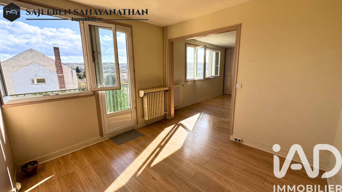 Photo 1 - Appartement à LES CLAYES-SOUS-BOIS