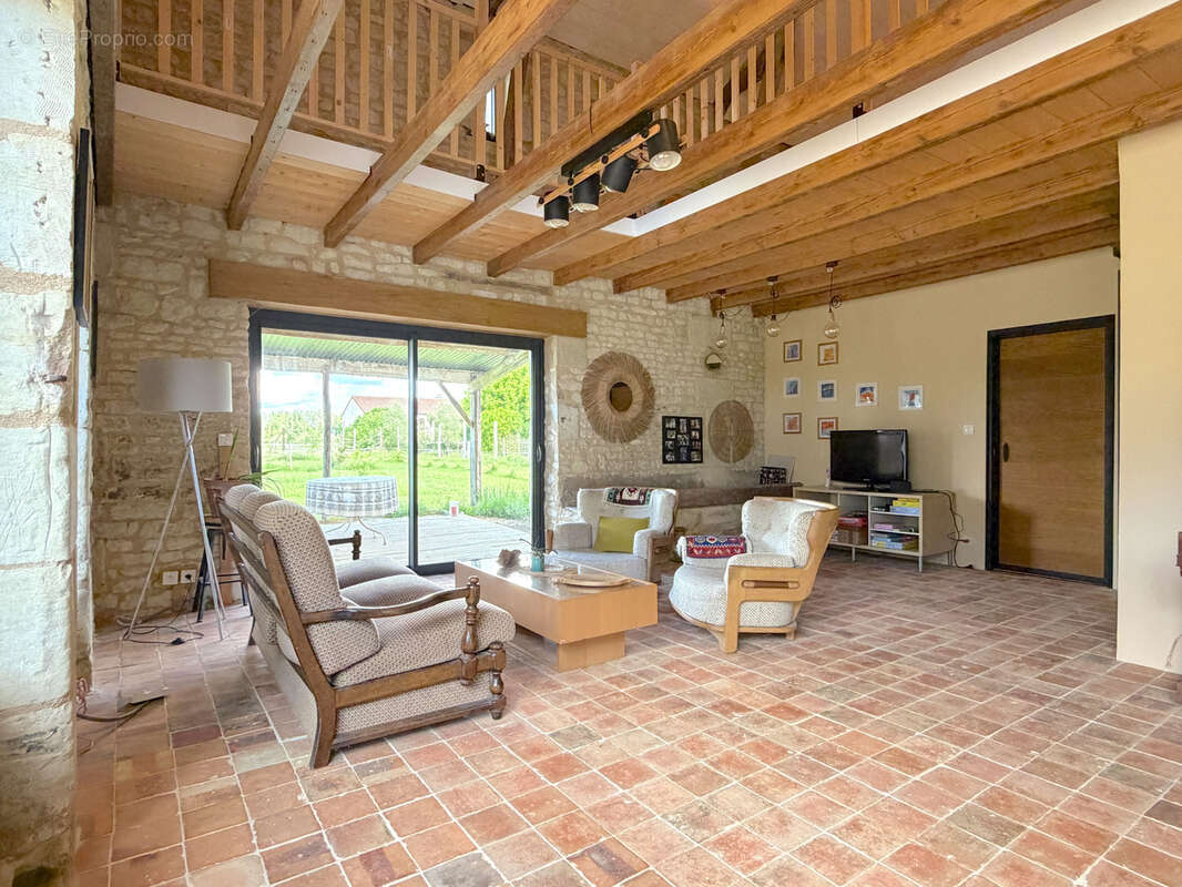 Maison à JAUNAY-CLAN