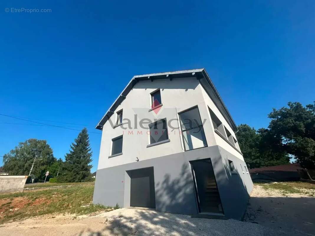 BOULOT, maison rénovée avec fort potentiel- Vente interactive - photo 3