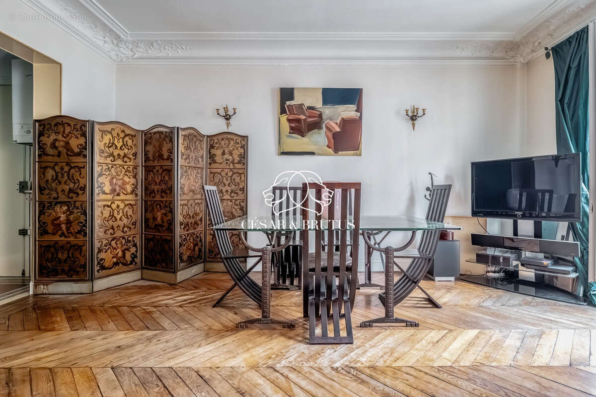 Appartement à PARIS-9E