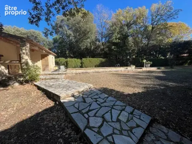 Maison 5 pièces 150 m² à vendre à La Tour-D'aigues (84240) - photo 2