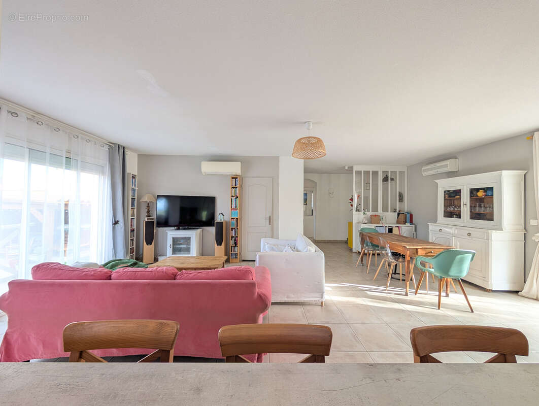 Maison à SAINT-LAURENT-DE-LA-SALANQUE