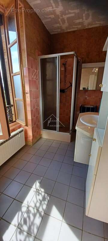 Appartement à SAINT-LEOPARDIN-D'AUGY