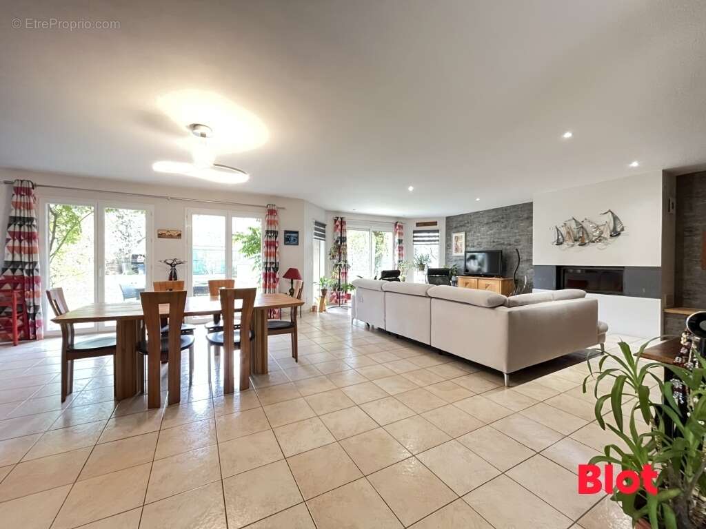 Maison à BREAL-SOUS-MONTFORT