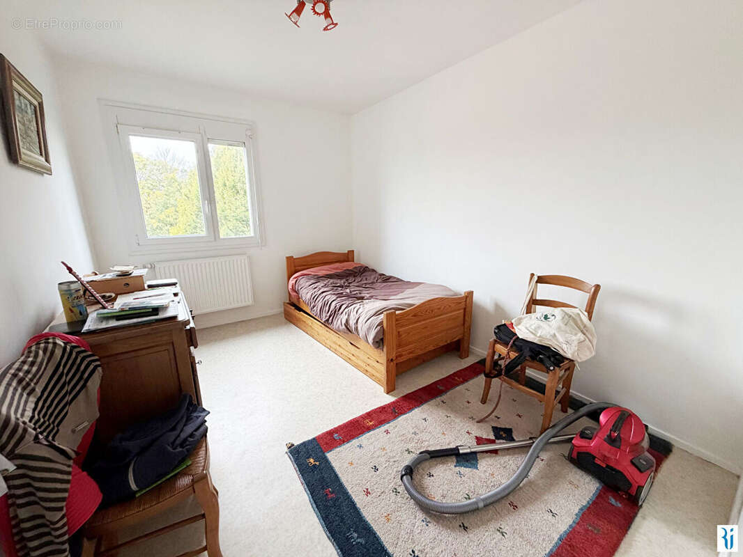 Appartement à MONT-SAINT-AIGNAN