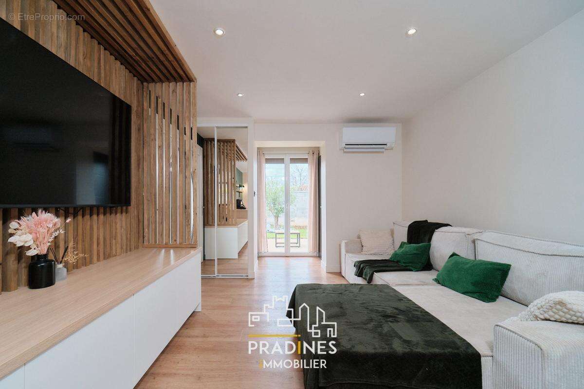 Maison à SAINT-PIERRE-DE-CHANDIEU