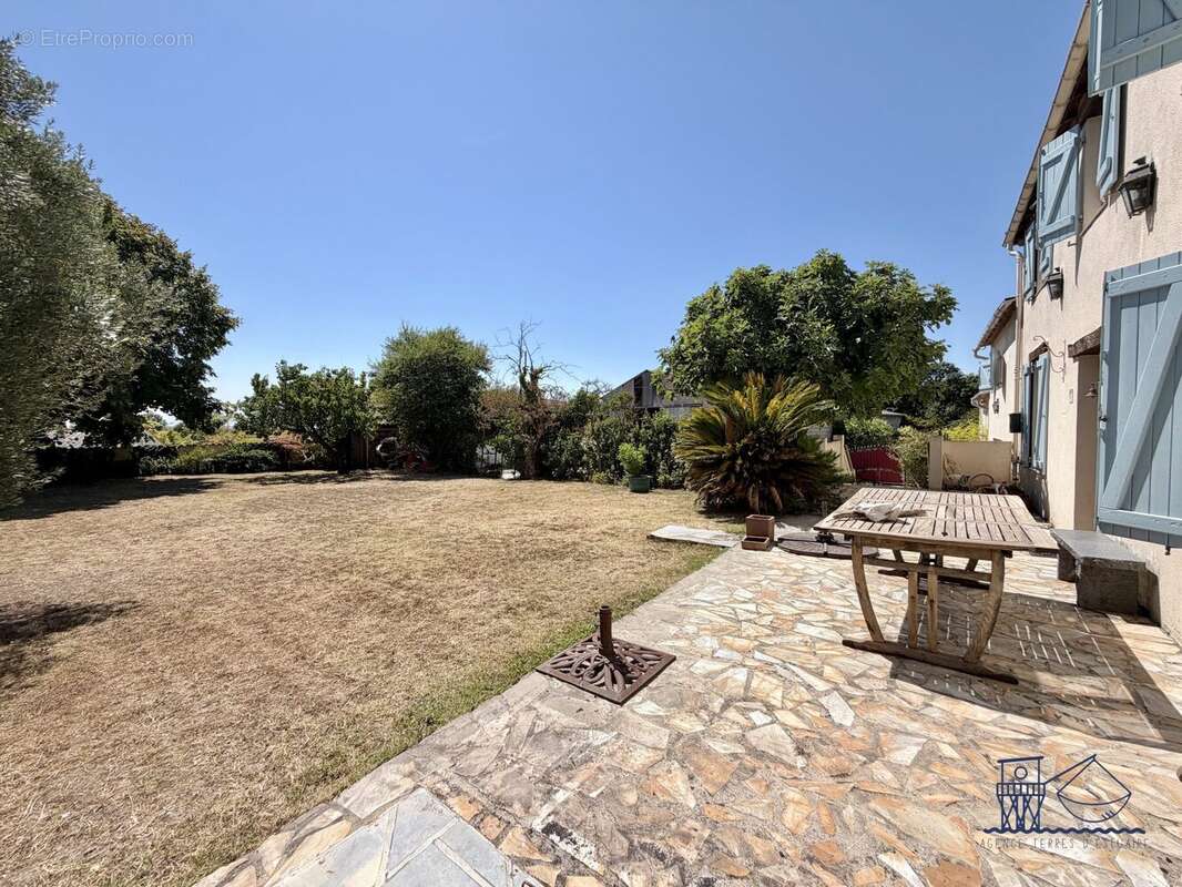 Maison 152 m² à Floirac  - photo 4