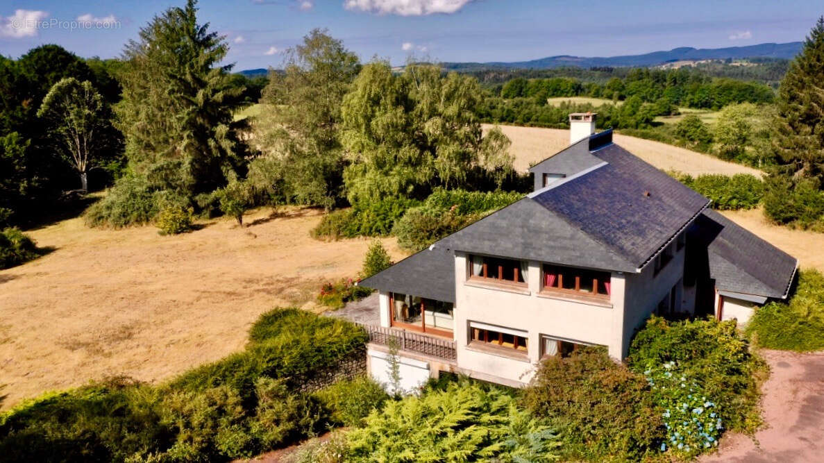 Parc Régional du Morvan Maison d'architecte et son chalet vue dégagée. - photo 2