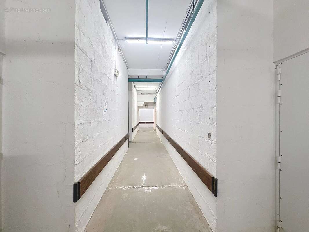 Commerce à PARIS-10E