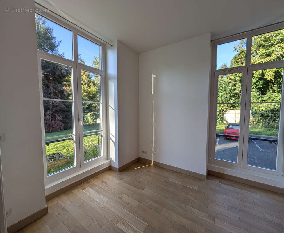 Appartement à SAINT-JEAN-DE-BRAYE