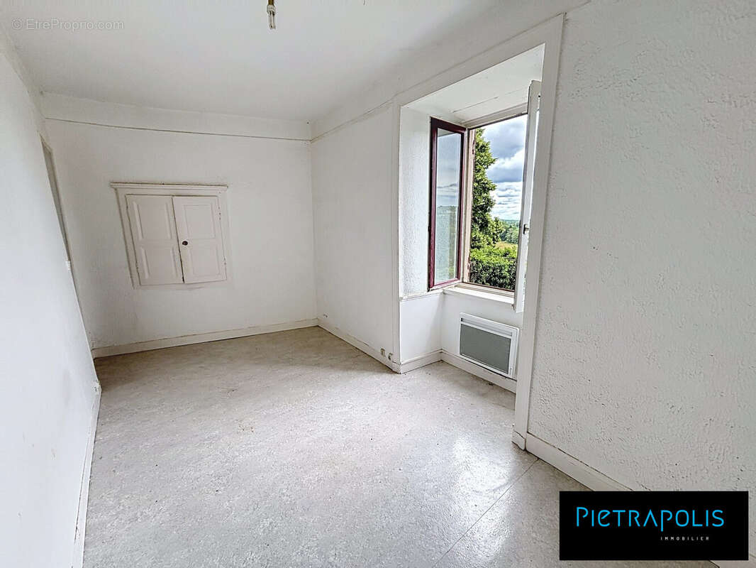 Appartement à CHAZAY-D'AZERGUES