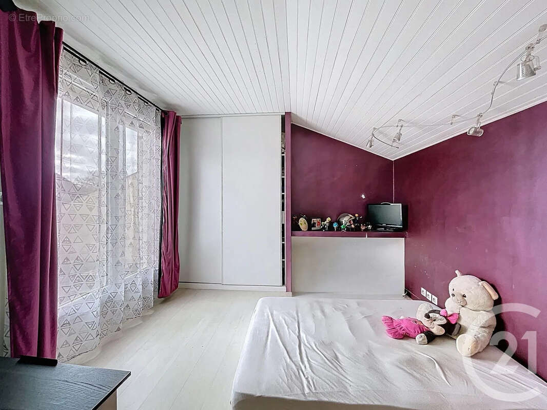 Maison à MOISSY-CRAMAYEL