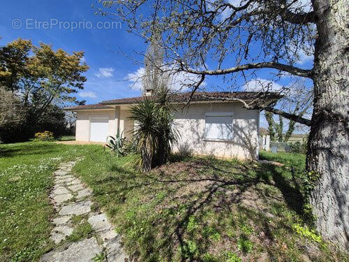 Maison à DIEUPENTALE