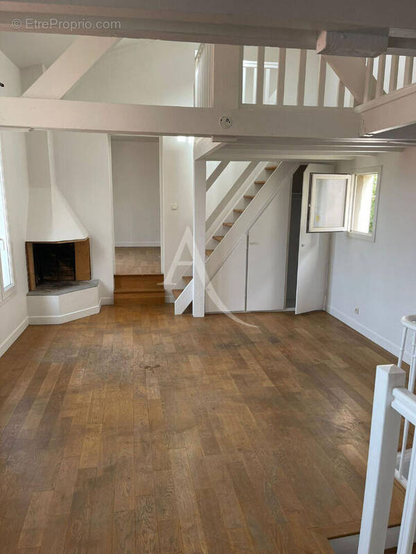 Appartement à COLOMBES