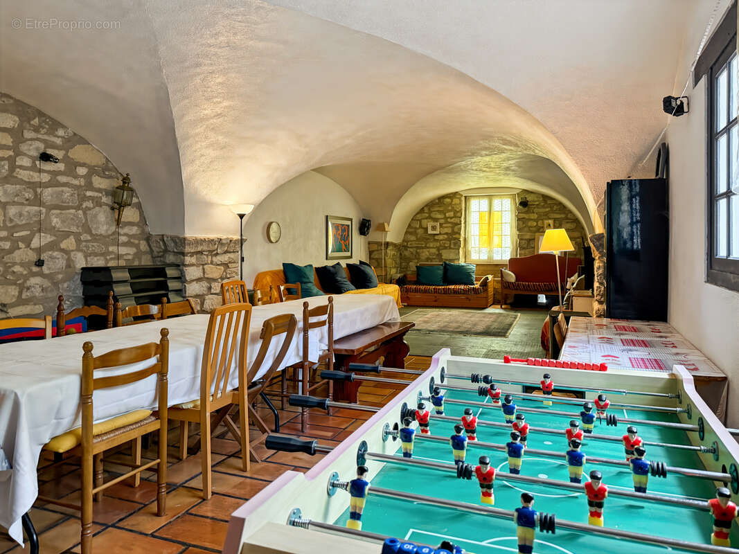 Maison à VILLENEUVE-DE-BERG