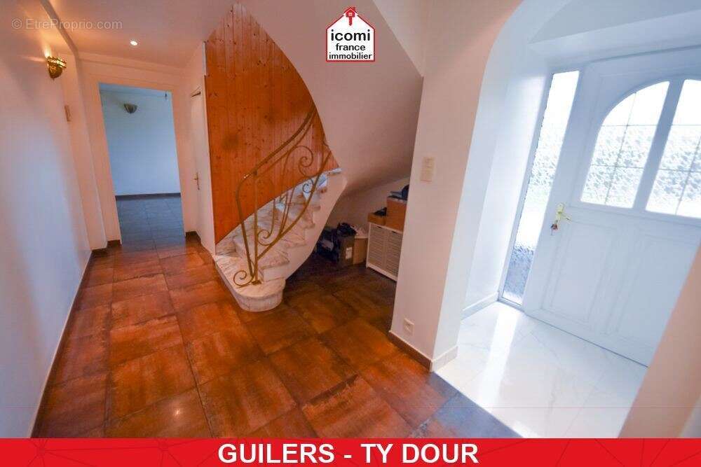 Finistere - guilers (29820) - a vendre - maison individuelle t8 135m² - 6 chambres - double garage - sur terrain de 2425m² - photo 9