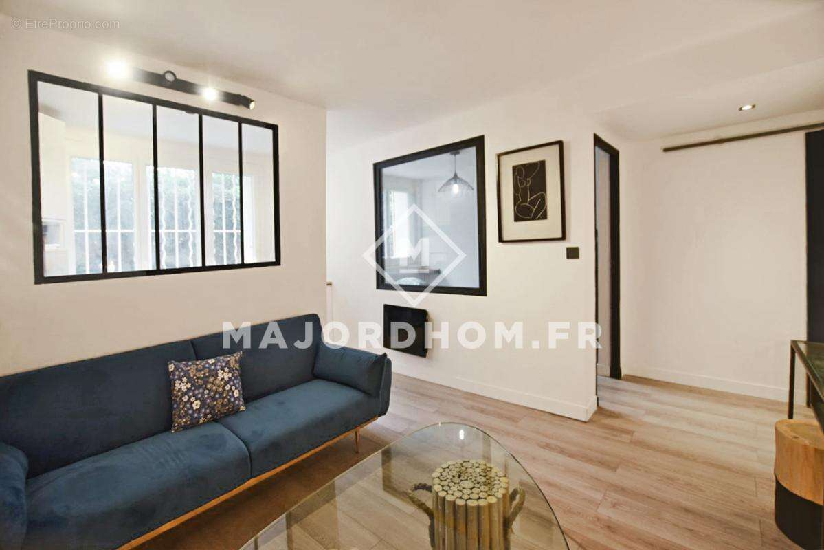 Appartement à MARSEILLE-7E