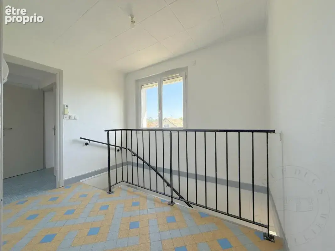 Maison familiale - 116,27 m² - 5 chambres - CHAPONOST - photo 5