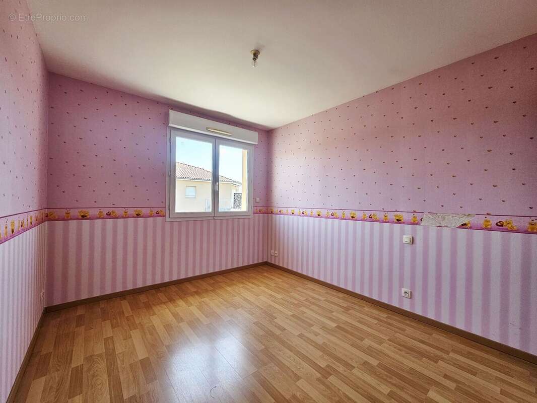 Appartement 75 m² à Veauche  - photo 5