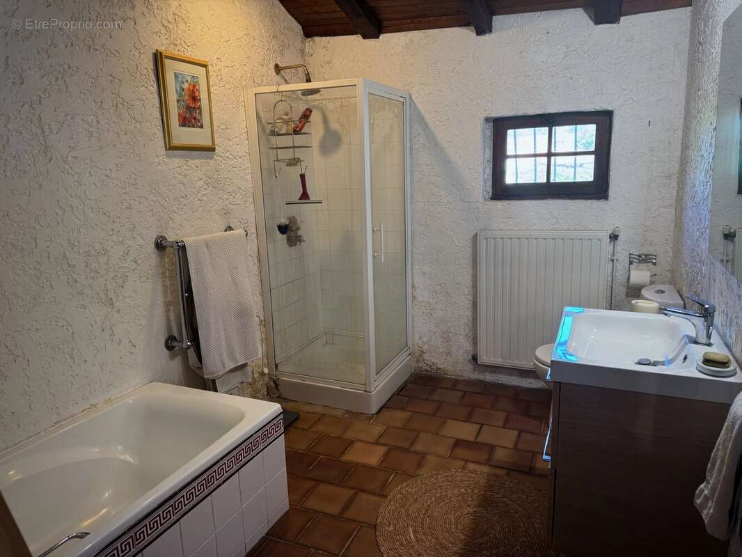 Maison à NEUVIC