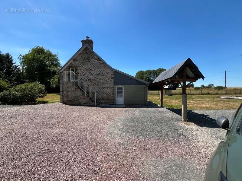 Havre de paix : Maison en pierre rénovée et son verger de 150 pommiers — Rare sur le marché - photo 20